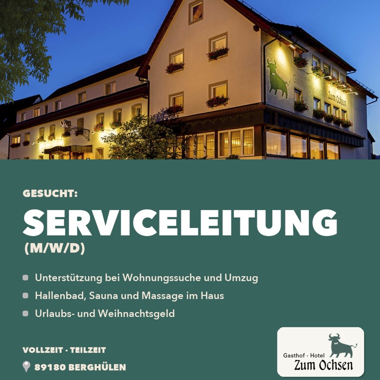 Das Haus in der blauen Stunde mit Stellenbezeichnung